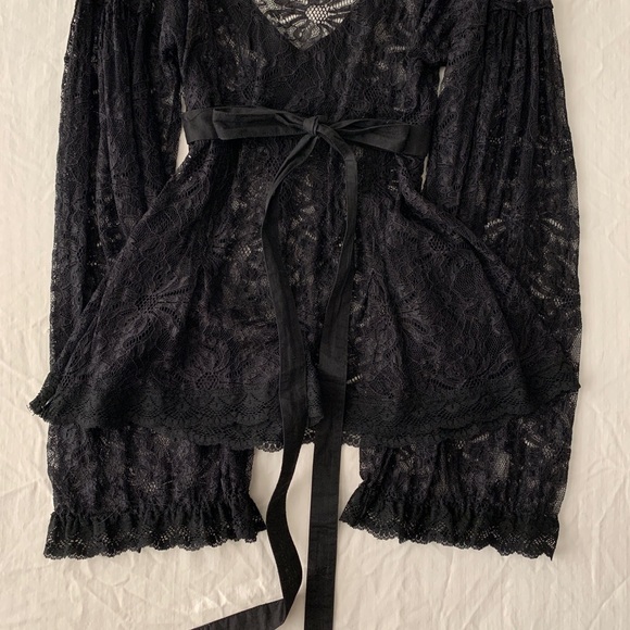 2000s D&G  black sheer lace top - Picture 6 of 12